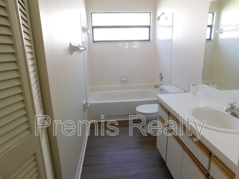 8711 40th Way N - Photo 7 of 13