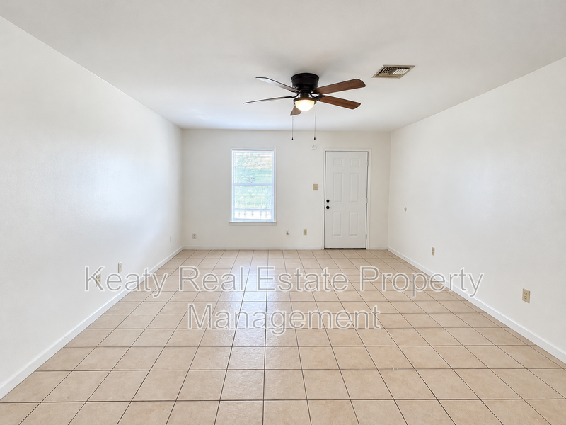 303 Vieux Orleans Cir #D - Photo 2 of 11
