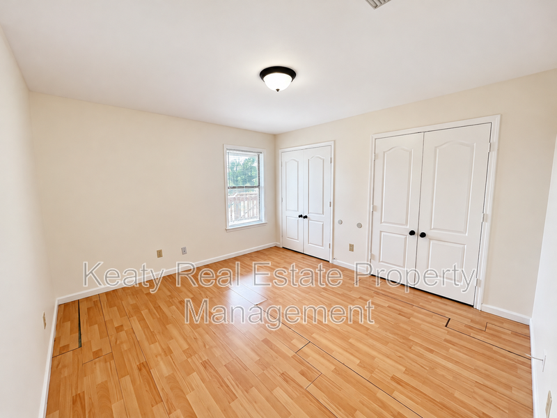 303 Vieux Orleans Cir #D - Photo 4 of 11