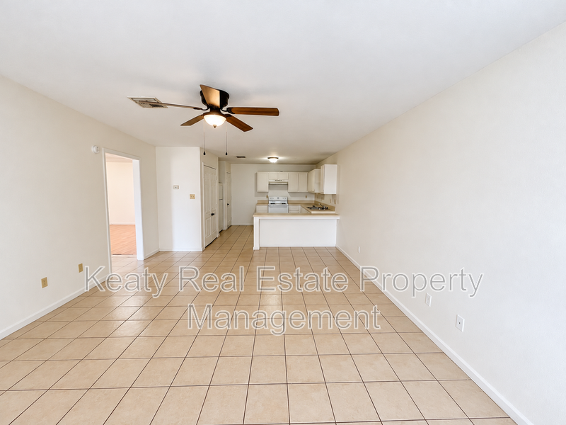 303 Vieux Orleans Cir #D - Photo 5 of 11