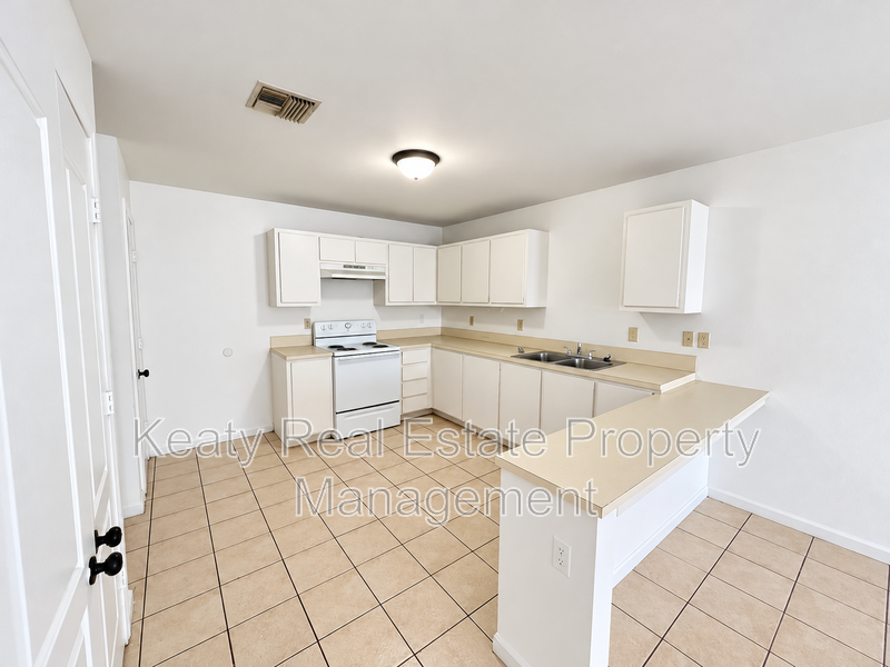 303 Vieux Orleans Cir #D - Photo 6 of 11