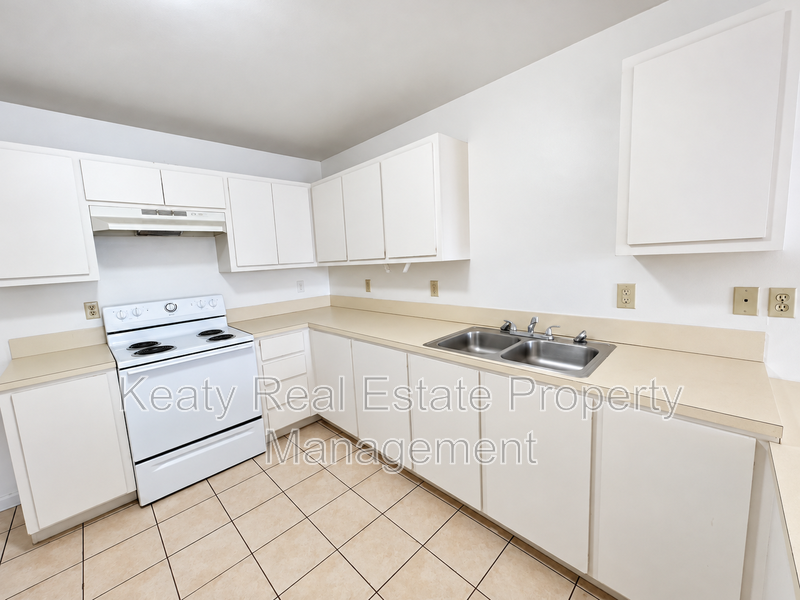 303 Vieux Orleans Cir #D - Photo 7 of 11