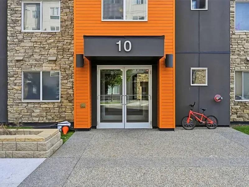 10 Kincora Pk Nw - Photo 2 of 17