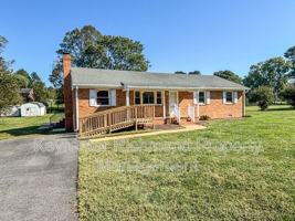 featured image of 207 Perth Ln