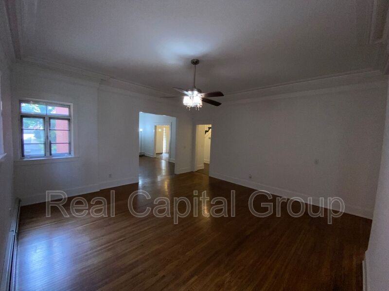 268 Georgia St #1 - Photo 7 of 13