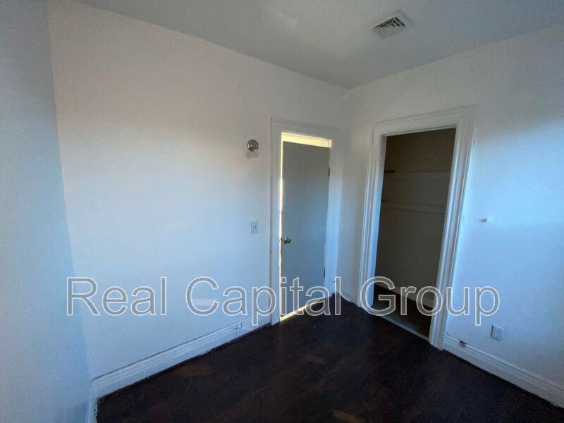 537 Busti Ave - Photo 4 of 11