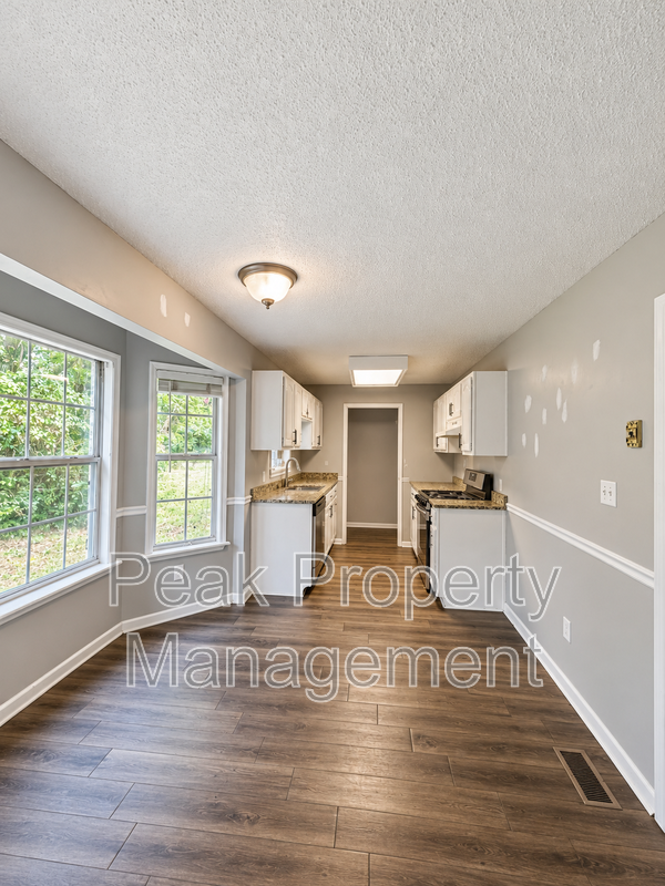 102 Dawn Dr - Photo 6 of 22