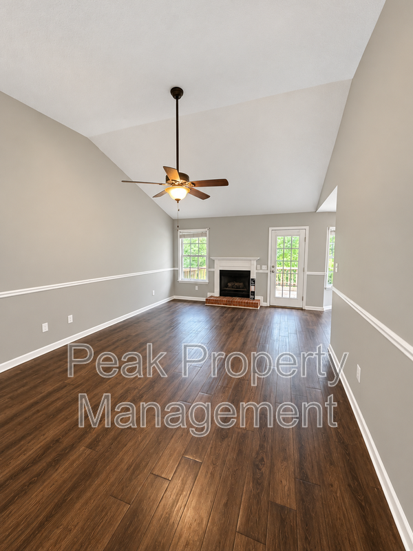 102 Dawn Dr - Photo 7 of 22
