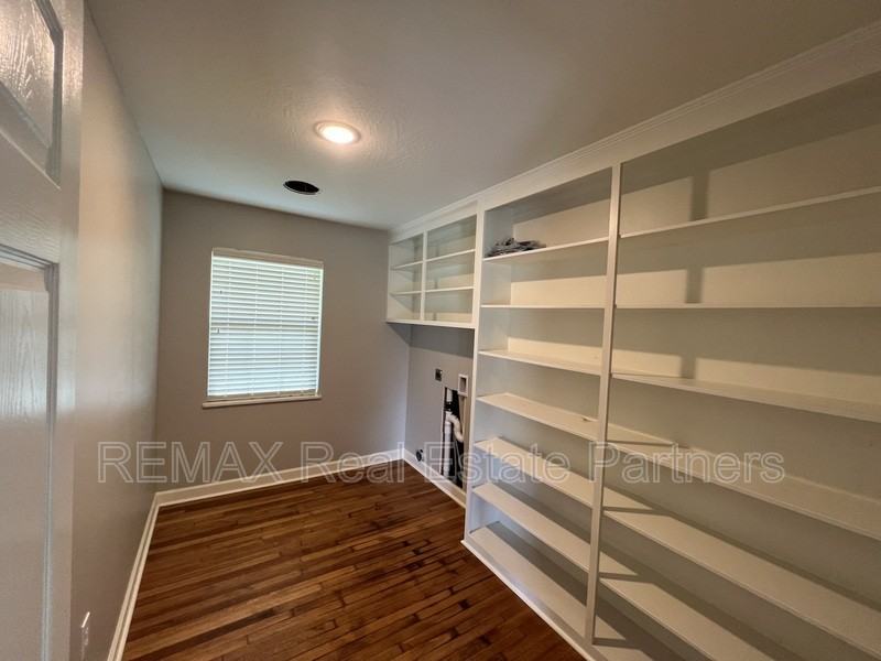105 Griffith Dr - Photo 6 of 10