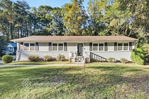 featured image of 3782 Lake Dr Se