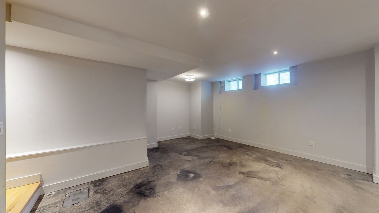 187 Jane Street #B2 - Photo 6 of 25