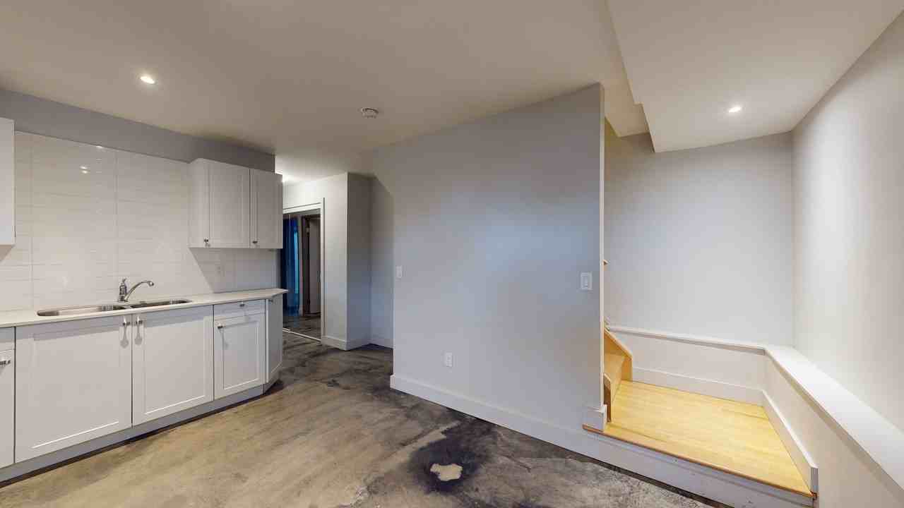 187 Jane Street #B2 - Photo 7 of 25