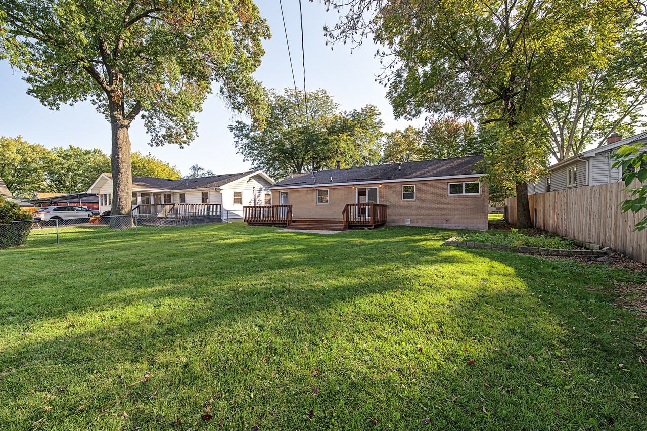 615 McHenry Avenue - Photo 3 of 13