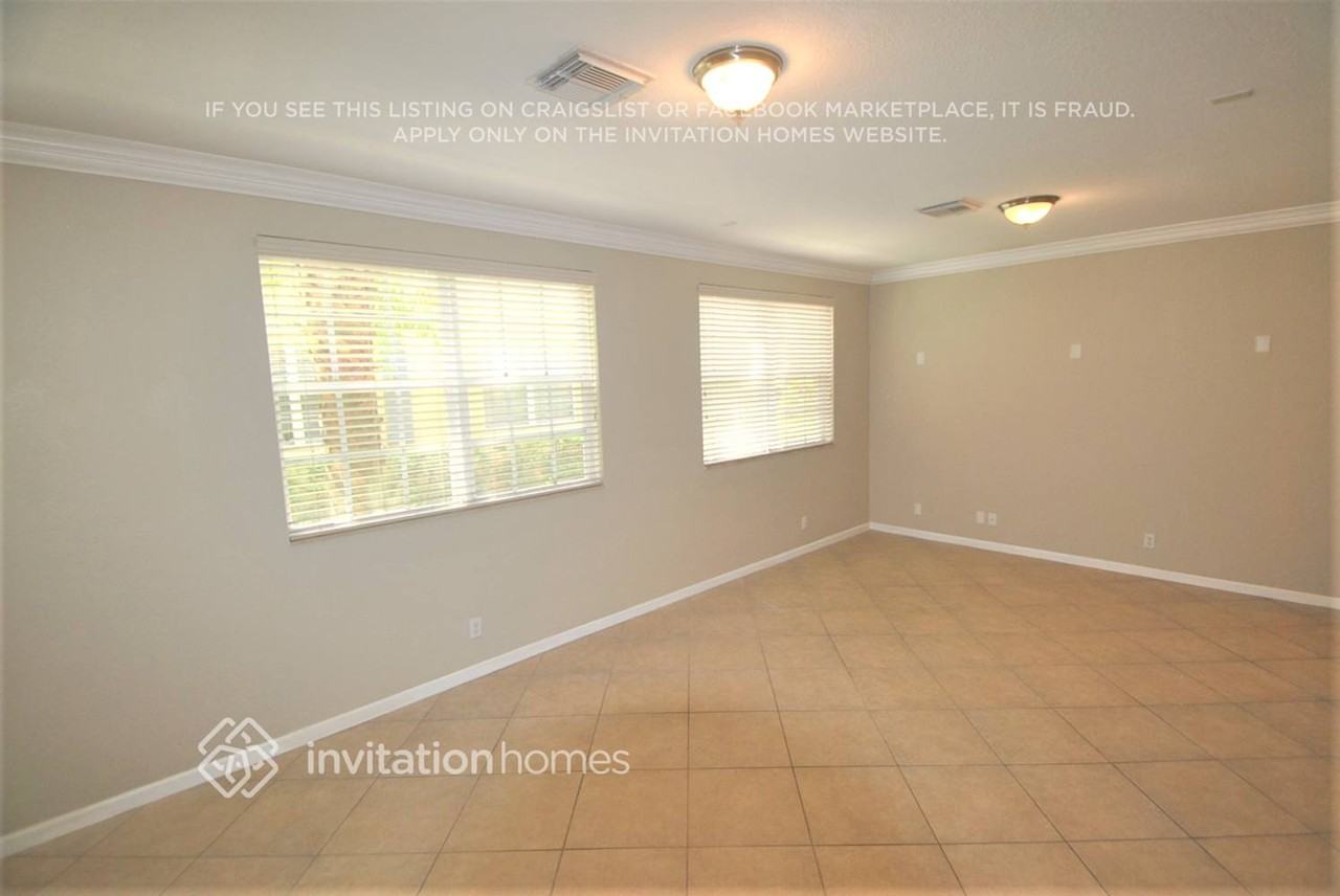 4549 Highgate Dr #B - Photo 4 of 10
