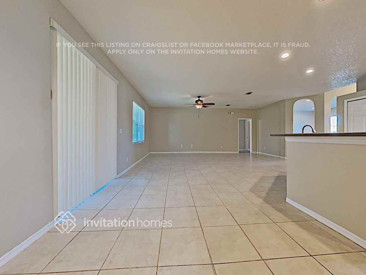 1852 Barrington Cir - Photo 4 of 18