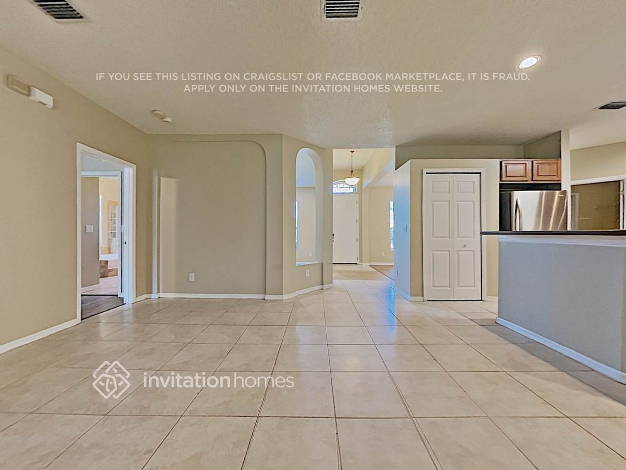1852 Barrington Cir - Photo 5 of 18