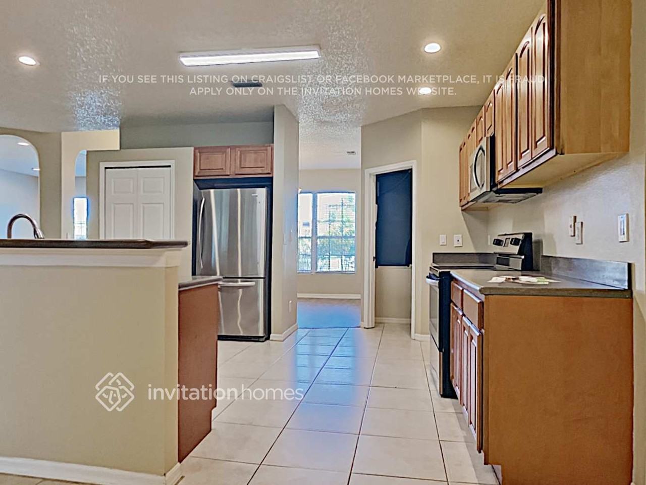 1852 Barrington Cir - Photo 7 of 18