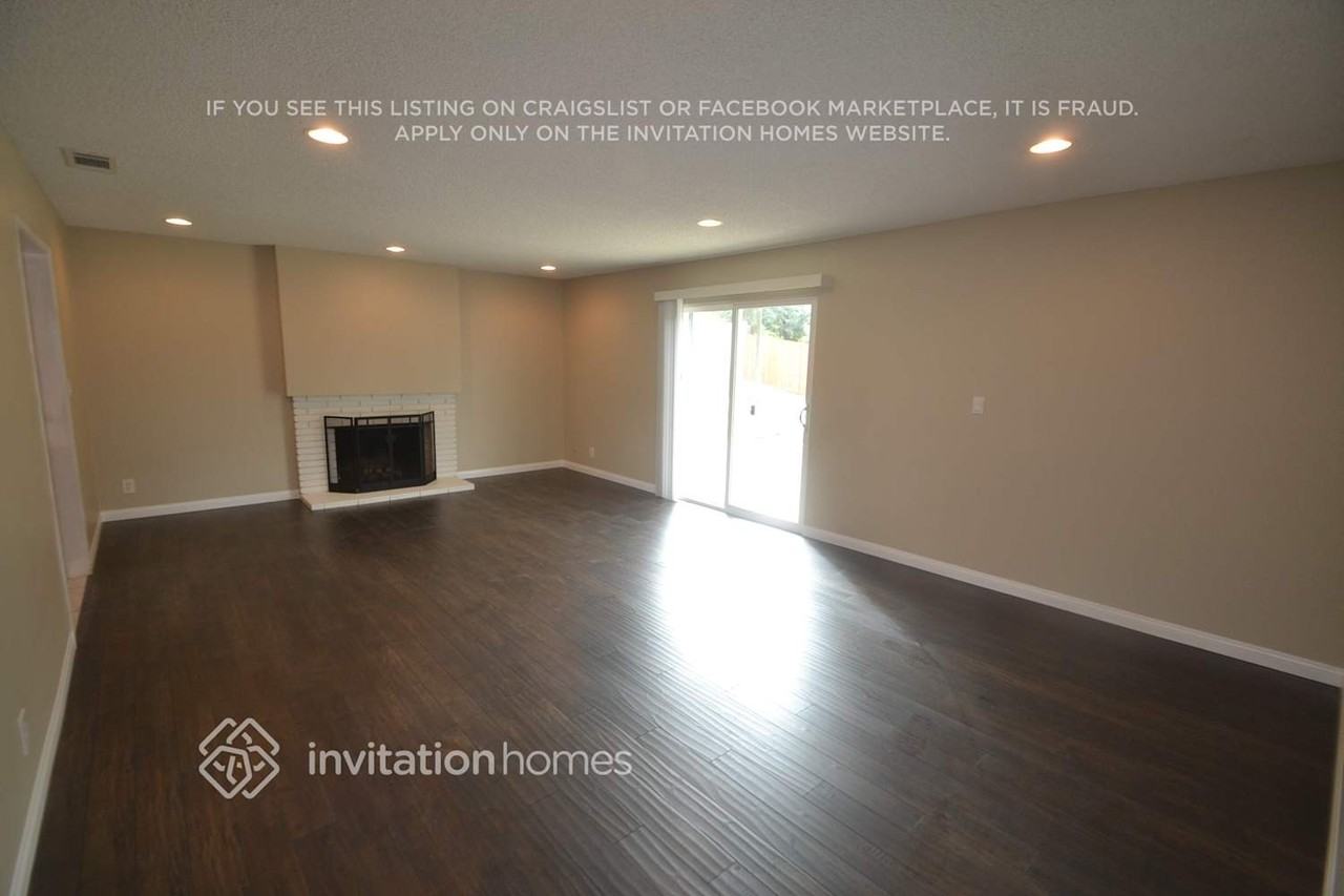 3188 Darlington Dr - Photo 2 of 18