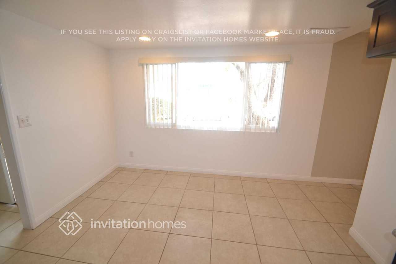 3188 Darlington Dr - Photo 6 of 18