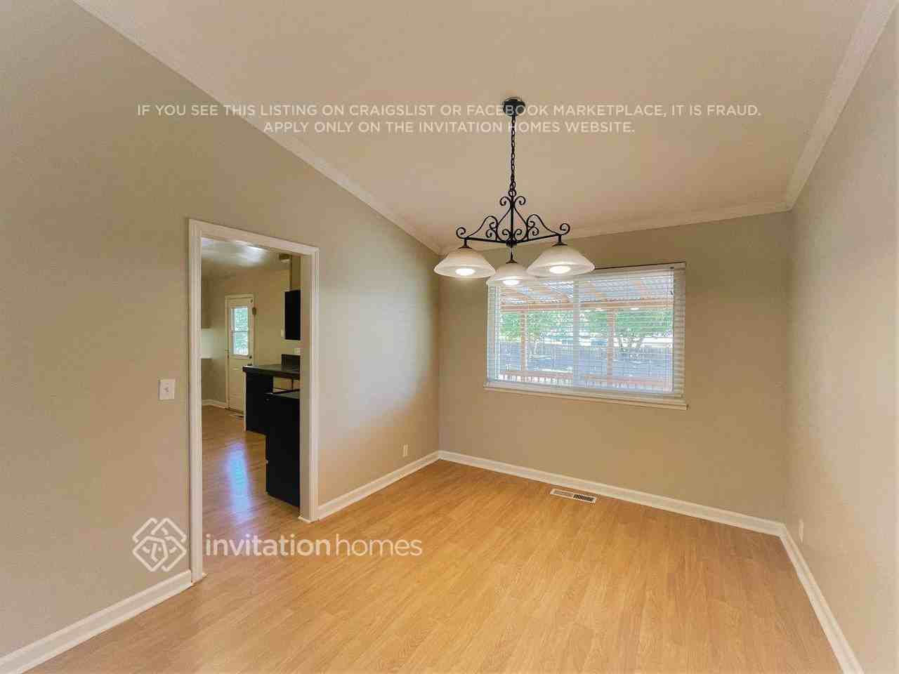 385 Woodside Cir - Photo 6 of 16