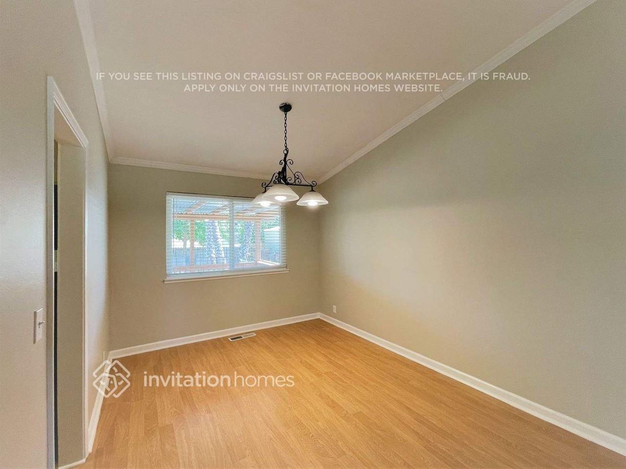 385 Woodside Cir - Photo 7 of 16