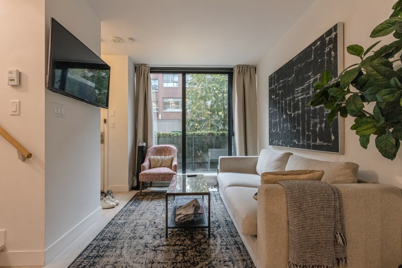 1135 Hornby Street - Photo 2 of 30