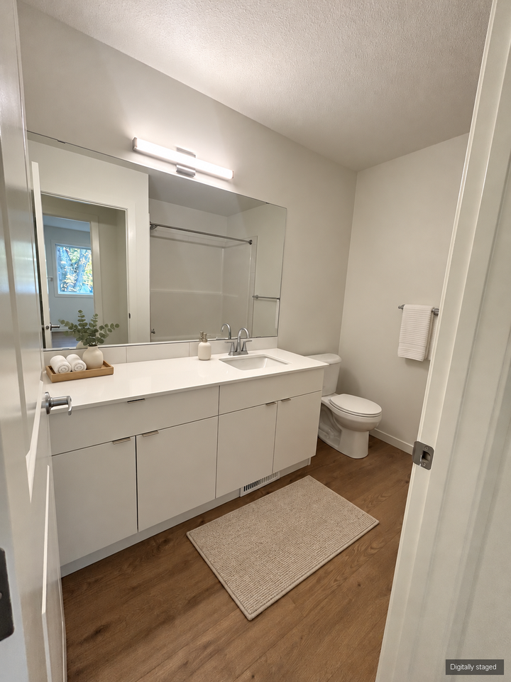 Glenora Townhomes - Photo 7 of 8