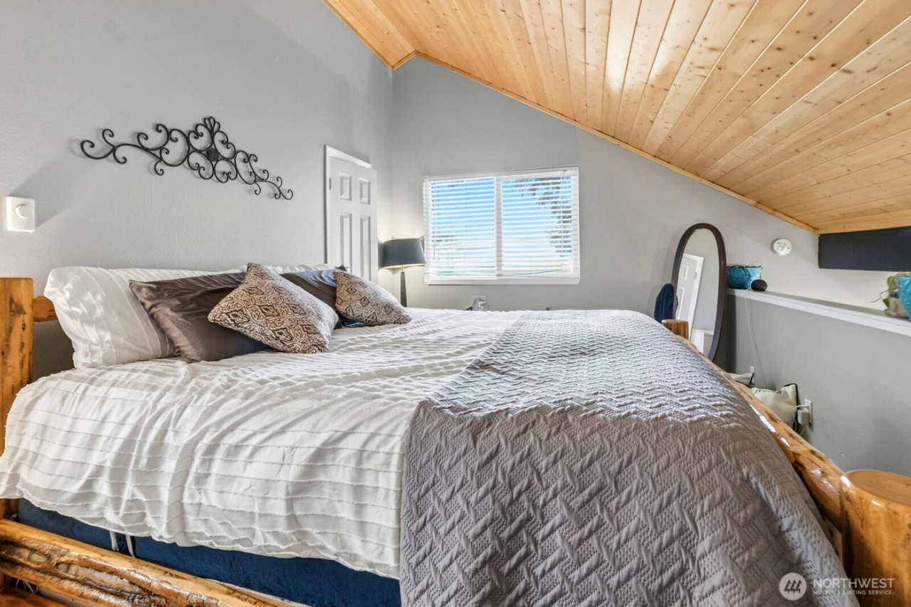 427 Thomas St Nw #B - Photo 3 of 15