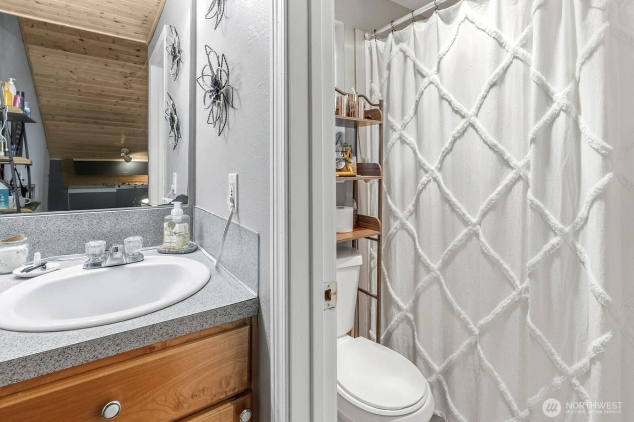 427 Thomas St Nw #B - Photo 4 of 15