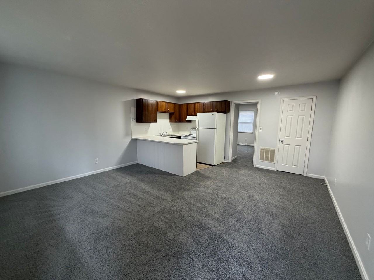 509 Green Valley Dr #22 - Photo 2 of 4