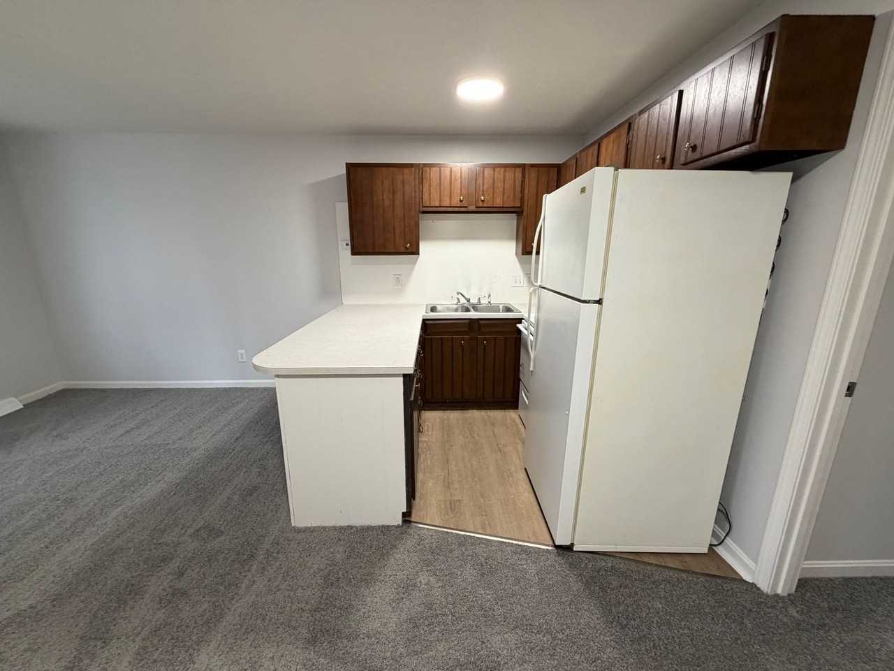 509 Green Valley Dr #22 - Photo 3 of 4