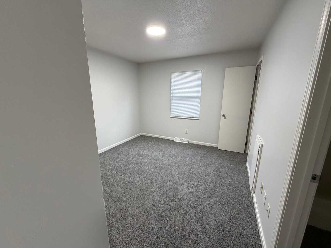 509 Green Valley Dr #22 - Photo 4 of 4