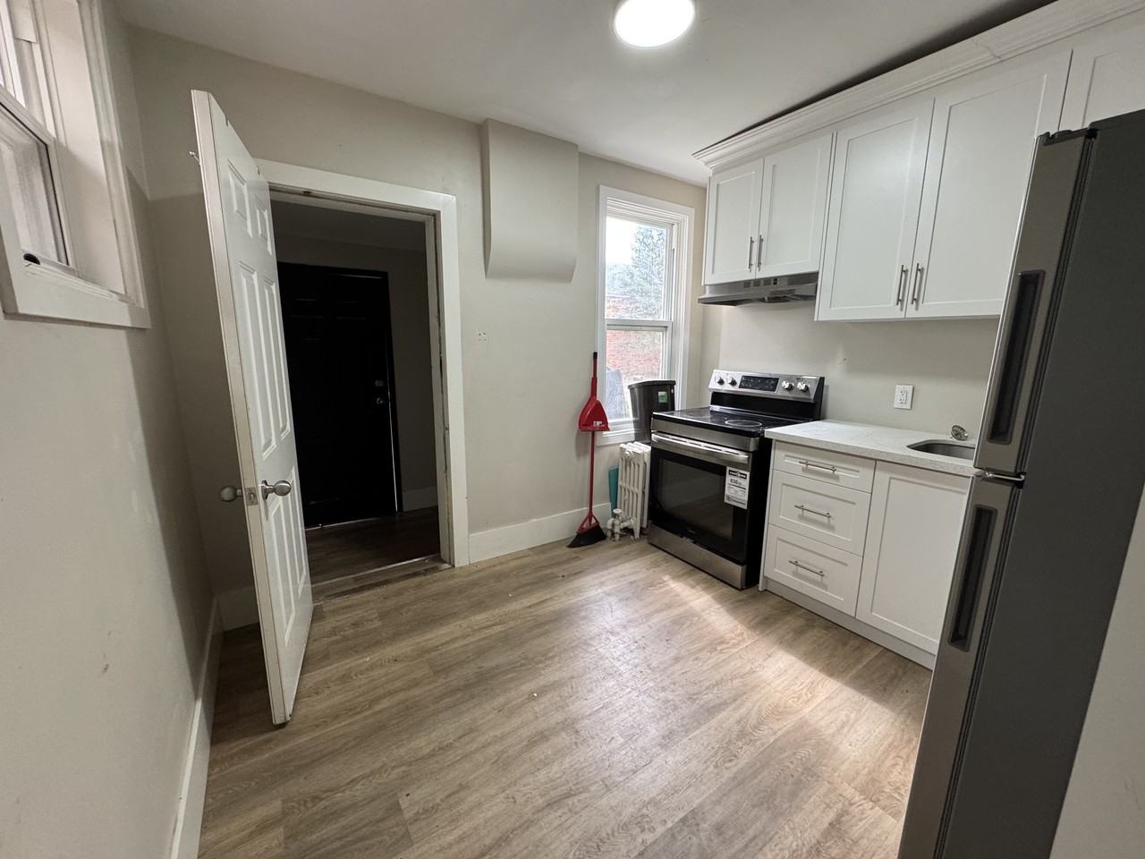 2 Bedroom Units @ 27 Chatham St, Brantford - Photo 2 of 19