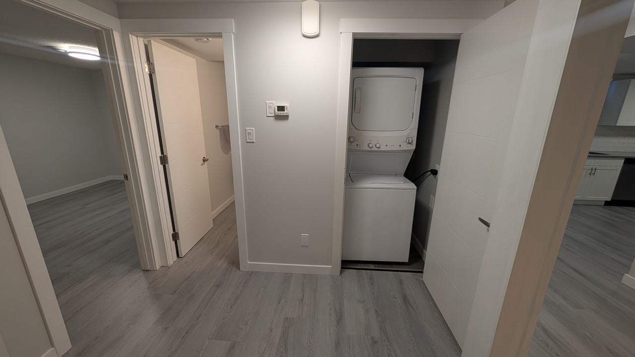 7116 21 Ave Nw - Photo 7 of 16