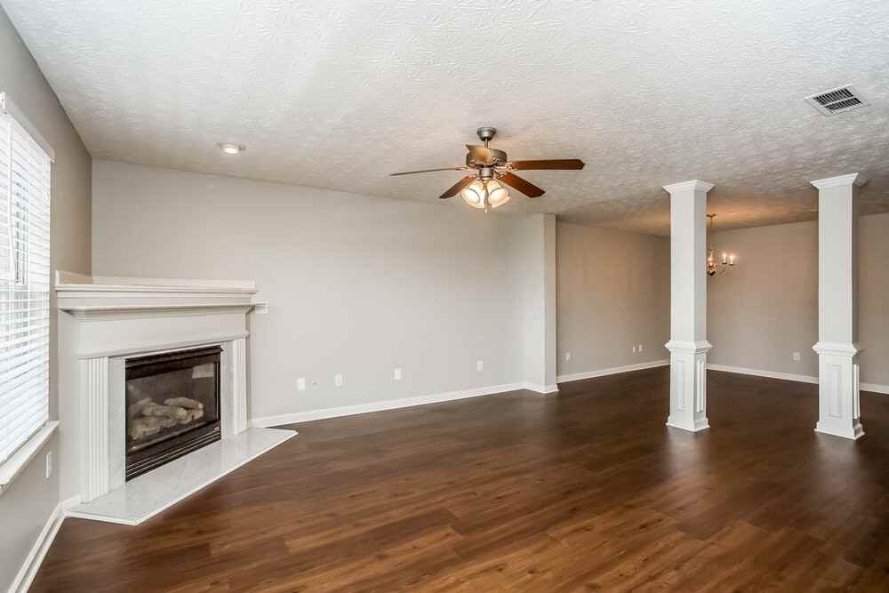 1126 Saint Phillips Ct - Photo 4 of 15