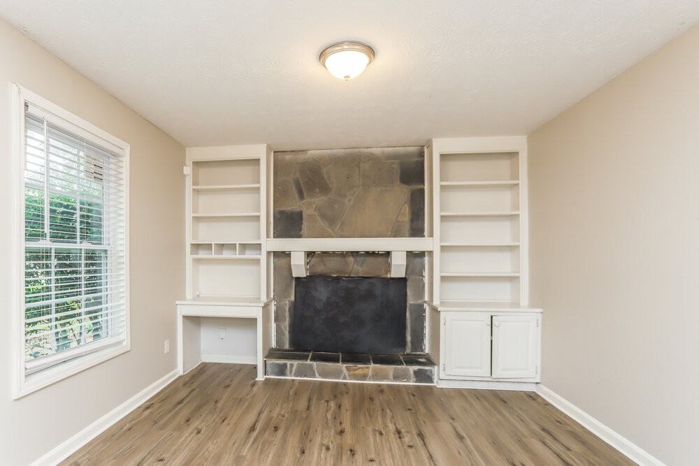 5747 Hilton Ridge Rd - Photo 6 of 25