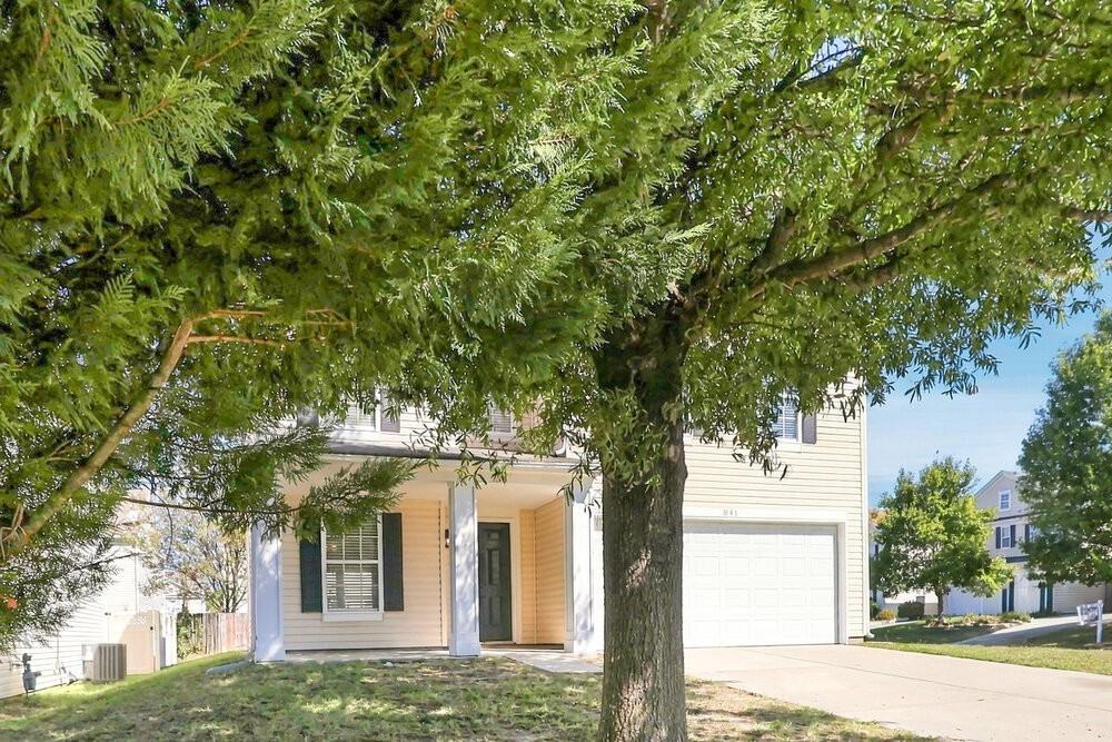 841 Chastain Ave - Photo 4 of 17
