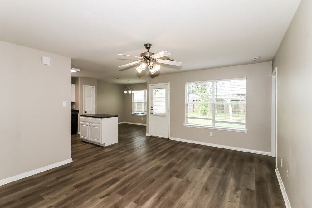 6823 Dawn Bloom Ln - Photo 4 of 16