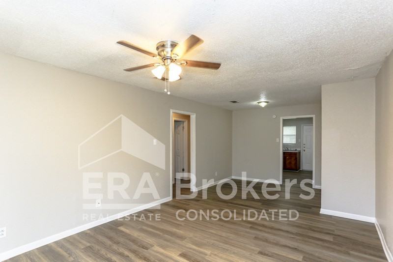 1809 Duncan Ave - Photo 3 of 14