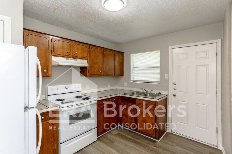 1809 Duncan Ave - Photo 6 of 14
