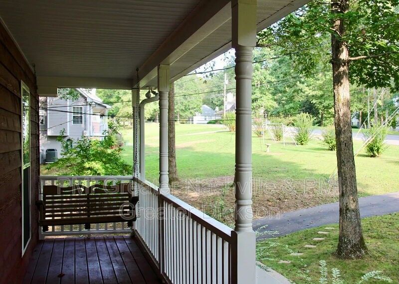 1036 Timber Ridge Ct - Photo 4 of 8