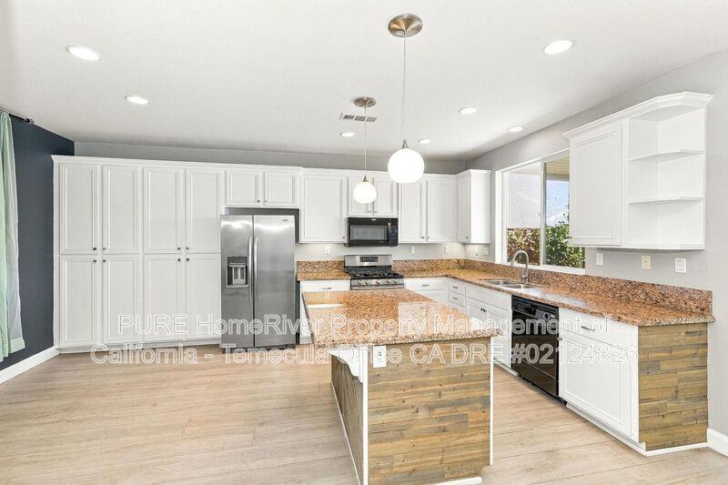 29707 Northshore St - Photo 4 of 16