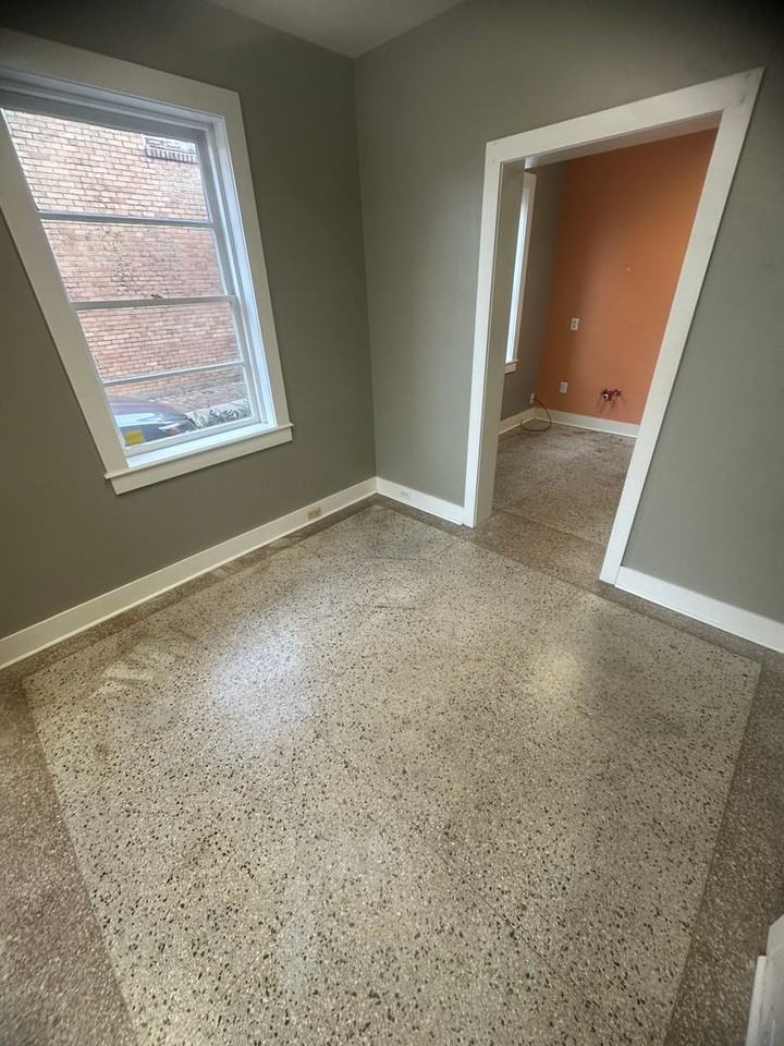 114 N. Cypress Street - Photo 2 of 5