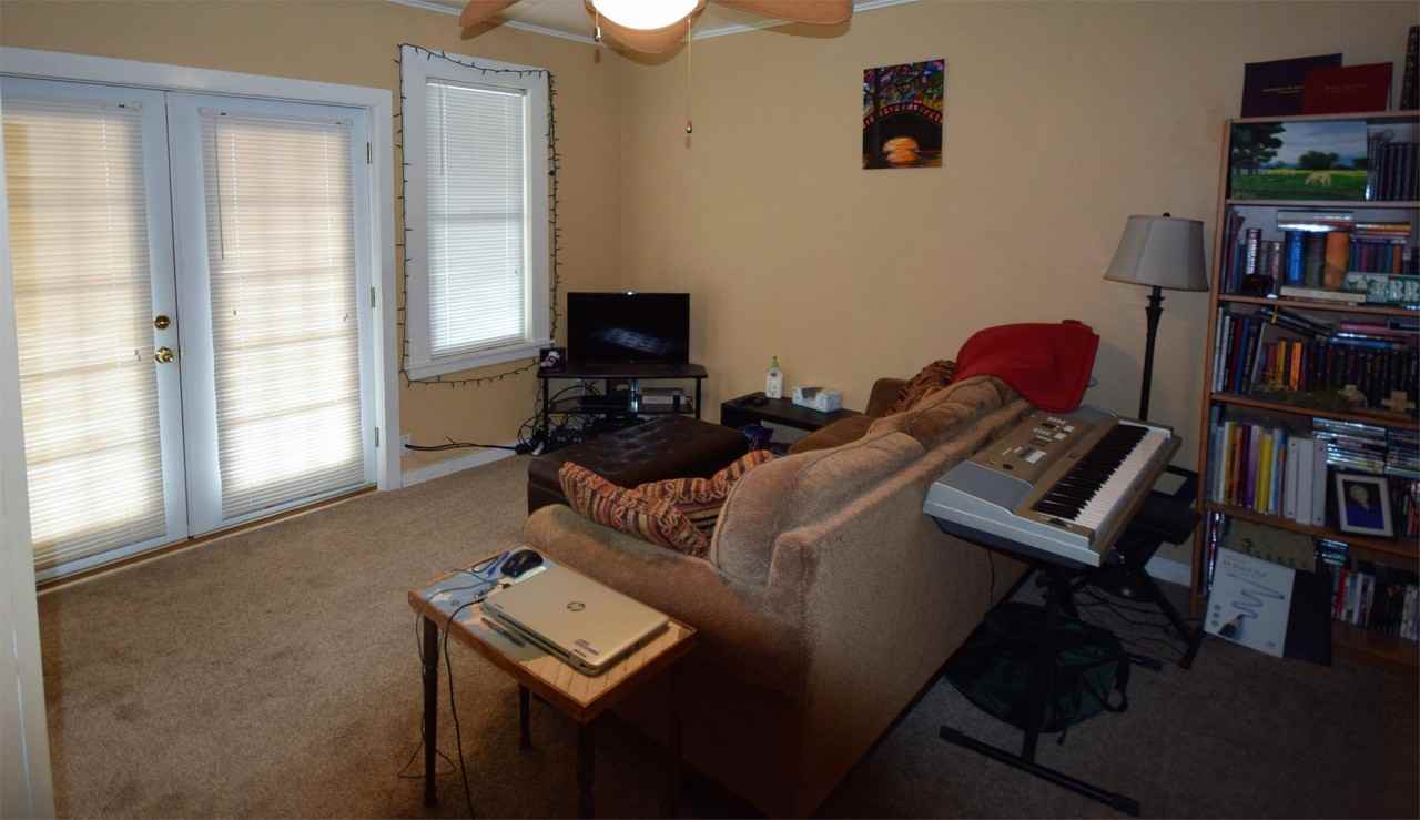 702 1st St Menasha - Photo 2 of 10