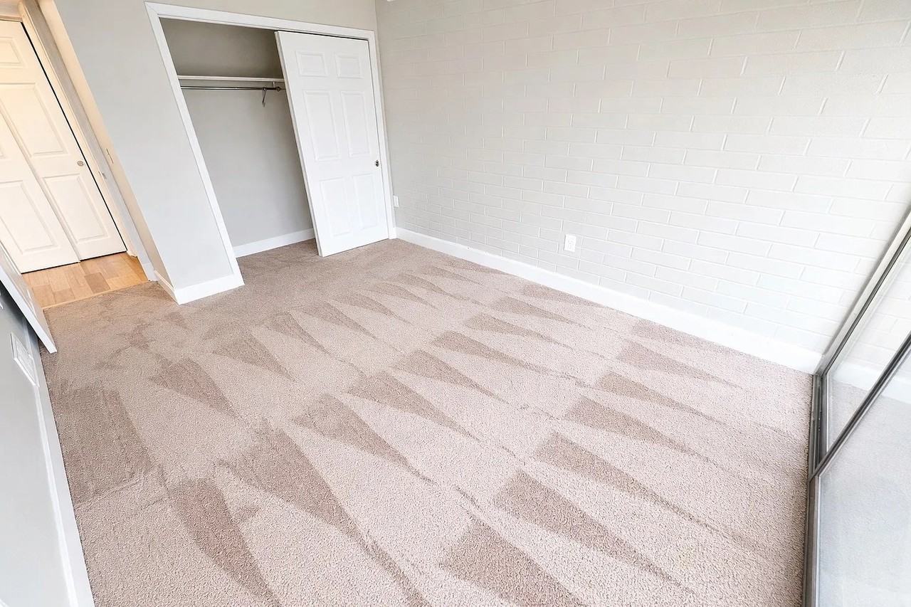 CHATEAUGAY APARTMENTS -- 004 - Photo 5 of 14