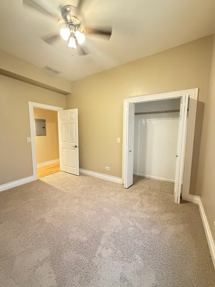 724 East 50th Place - Photo 6 of 13