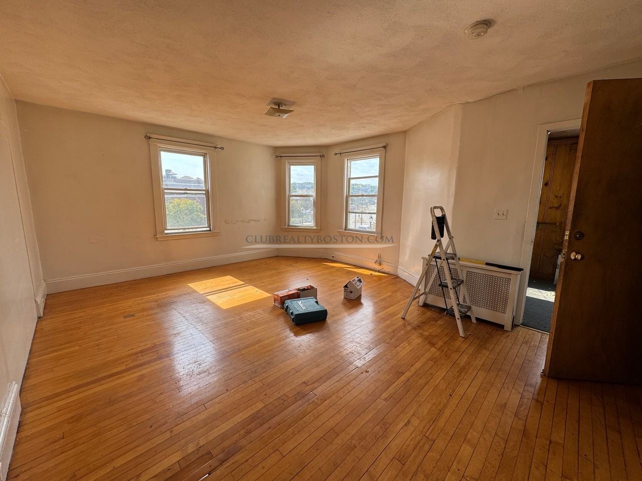7 Banks St #2 - Photo 3 of 19