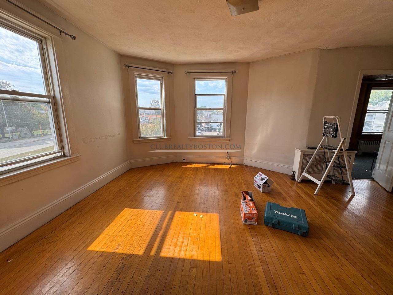 7 Banks St #2 - Photo 4 of 19