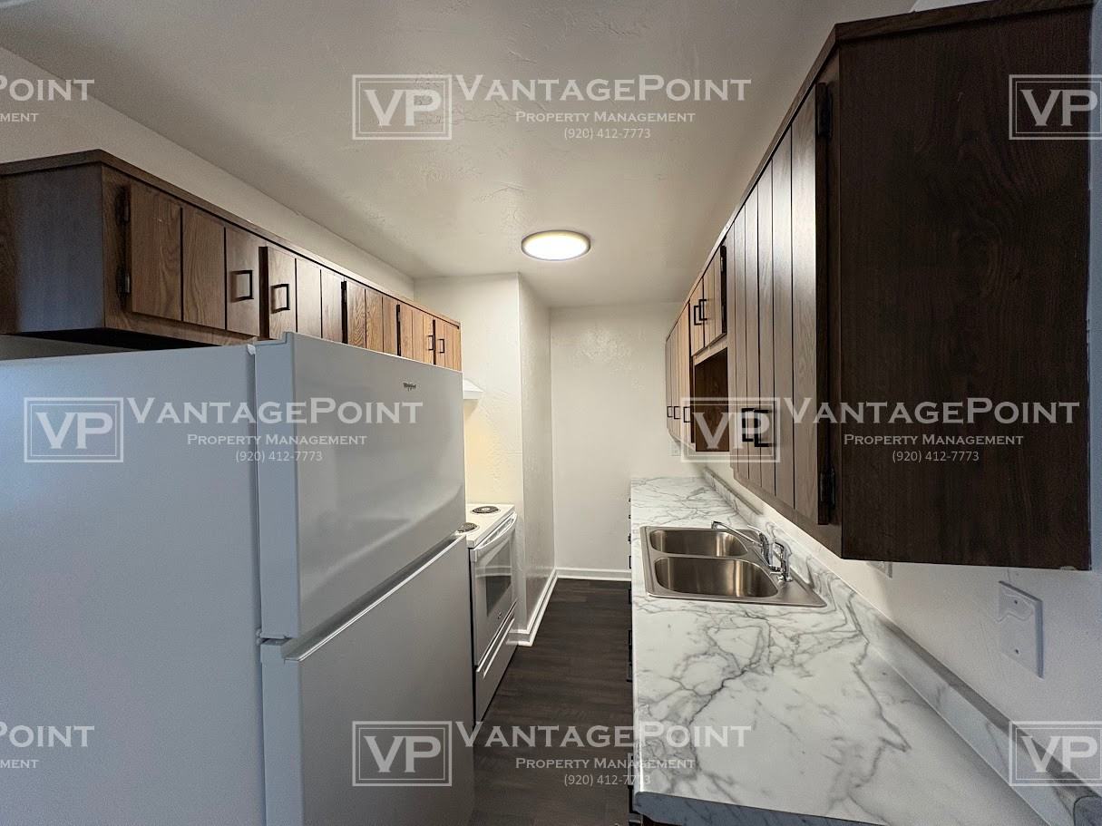 613 Hubbard Street - Photo 2 of 10