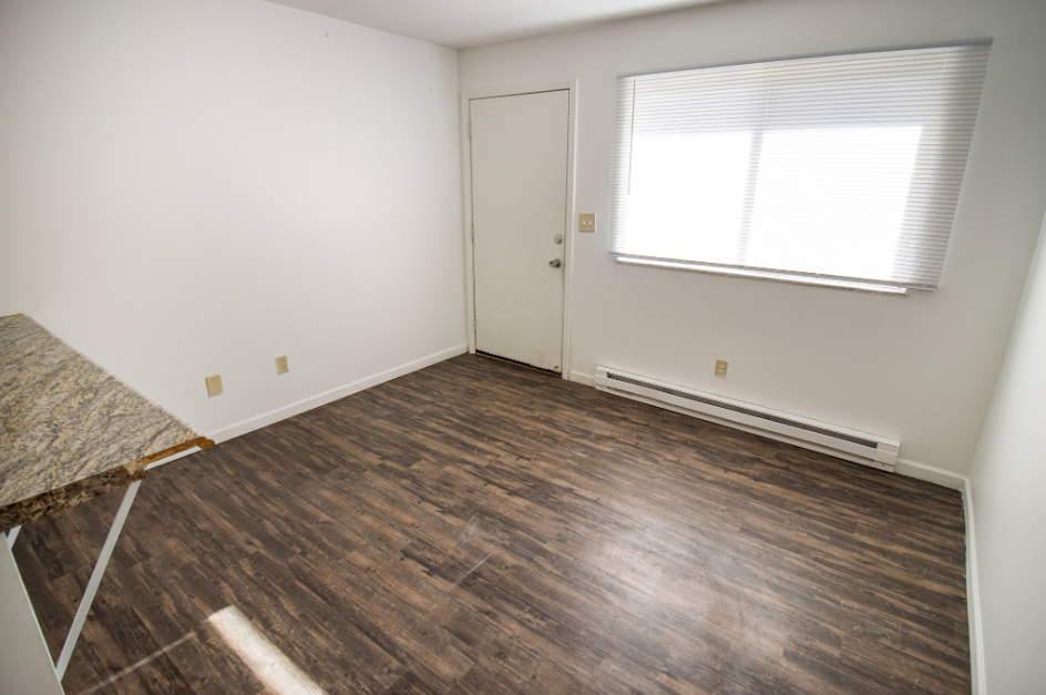 507 S Lincoln - Photo 4 of 50